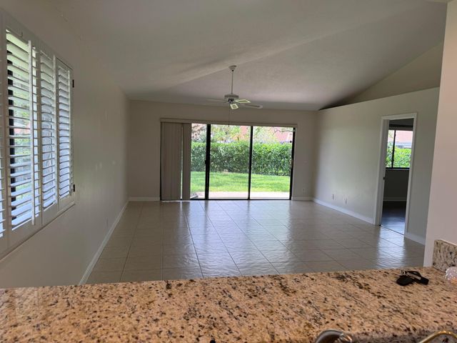 112 Club Drive, Palm Beach Gardens, FL 33418