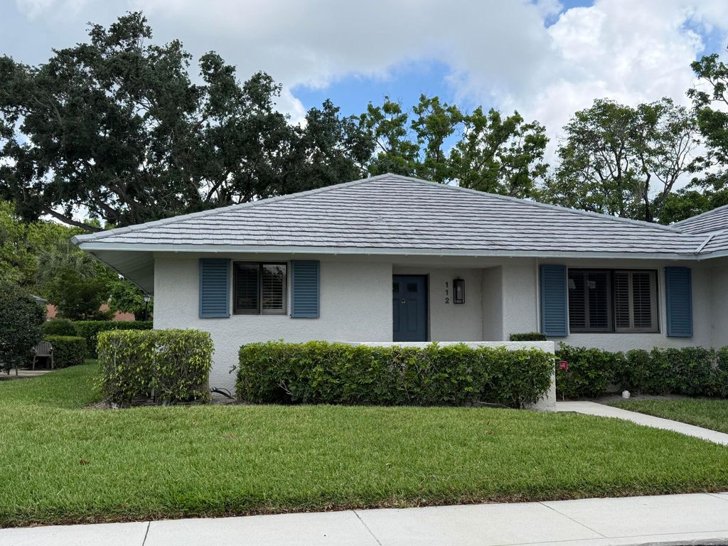 112 Club Drive, Palm Beach Gardens, FL 33418