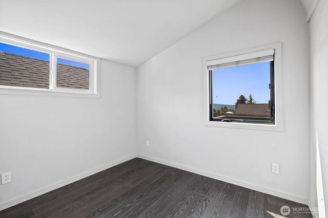 1315 S 7th St, Renton, WA 98057