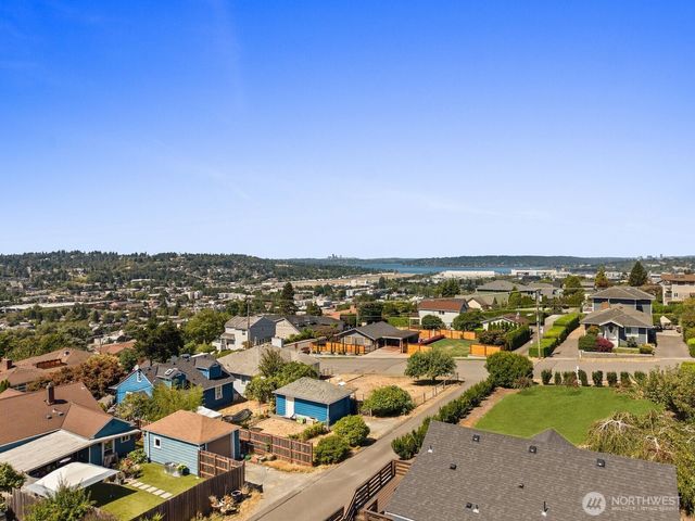 1315 S 7th St, Renton, WA 98057