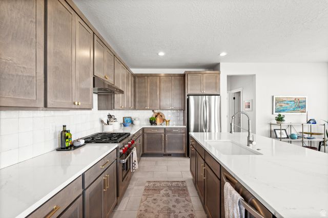 2837 S GREENHEAD DR, Saratoga Springs, UT 84045