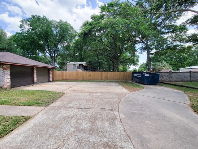 24802 Lori Lane, Magnolia, TX 77355