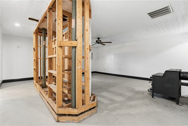 3915 S US 68, Xenia, OH 45385