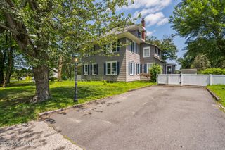 496 W Park Avenue, Ocean Twp, Oakhurst, NJ 07755