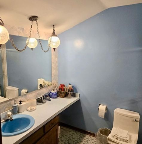 16821 S Clyde Avenue, South Holland, IL 60473