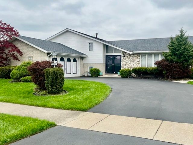 16821 S Clyde Avenue, South Holland, IL 60473