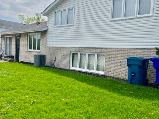 16821 S Clyde Avenue, South Holland, IL 60473