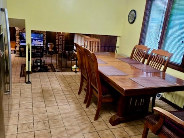 16821 S Clyde Avenue, South Holland, IL 60473