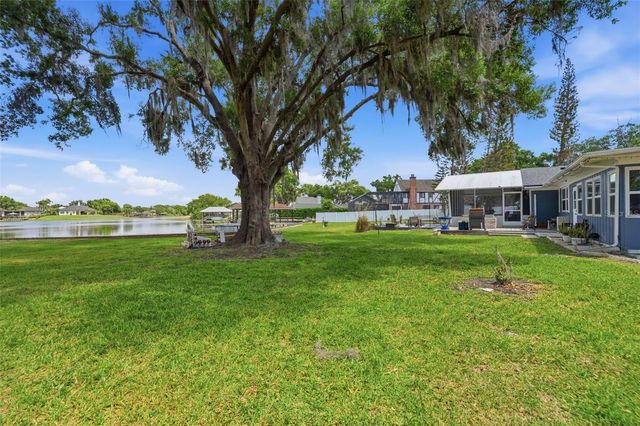 3678 E LAKE DRIVE, Land O Lakes, FL 34639