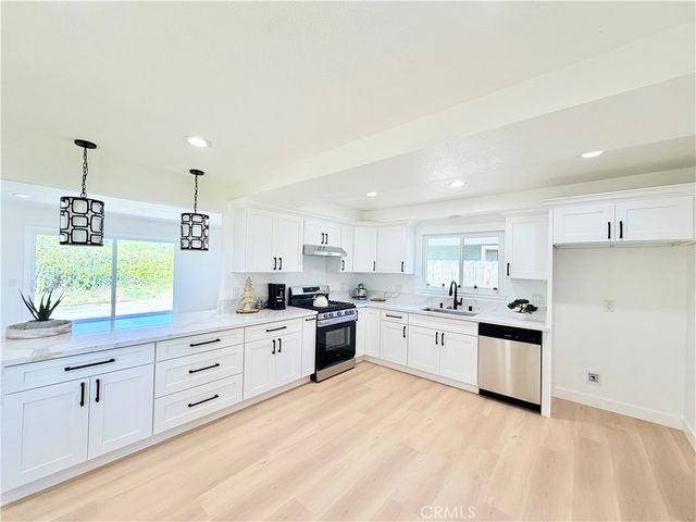 506 S Arapaho, Santa Ana, CA 92704