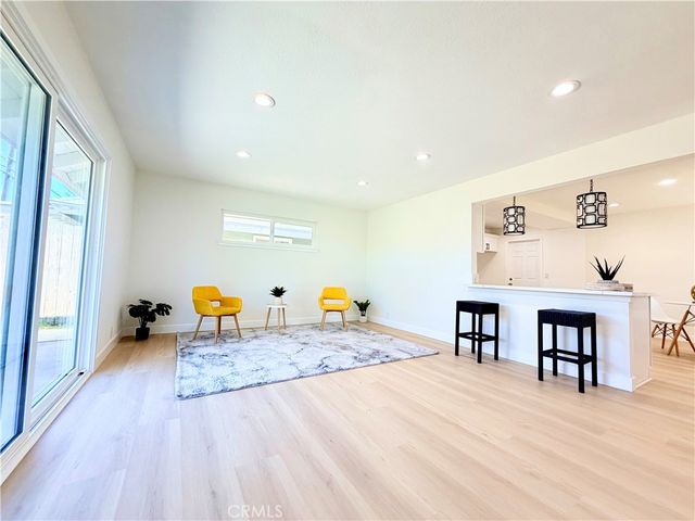 506 S Arapaho, Santa Ana, CA 92704