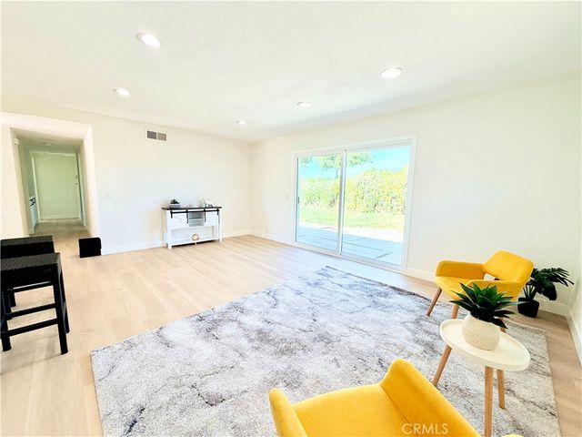 506 S Arapaho, Santa Ana, CA 92704