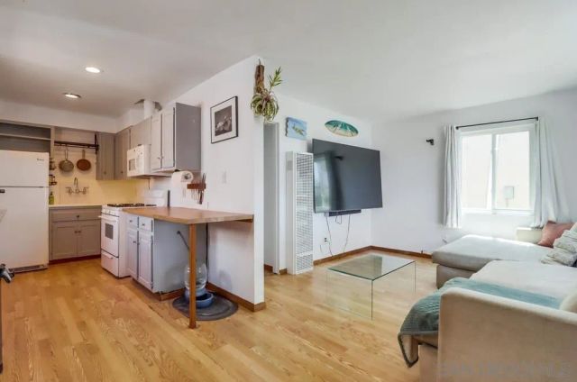 4053-55 Jewell, San Diego, CA 92109
