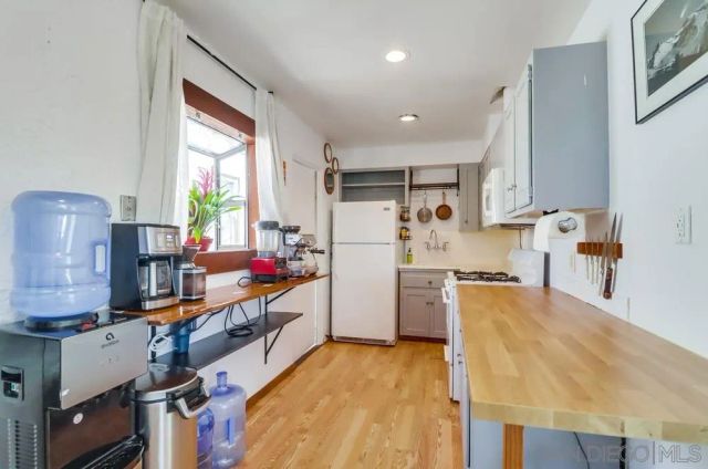4053-55 Jewell, San Diego, CA 92109