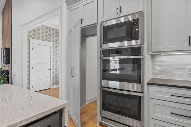 132 Cattail Court, Robinson, TX 76706