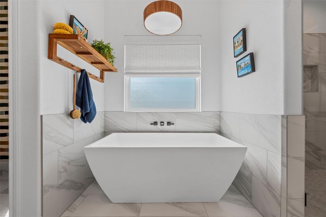 132 Cattail Court, Robinson, TX 76706