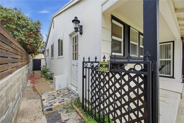 7108 Mammoth, Van Nuys, CA 91405