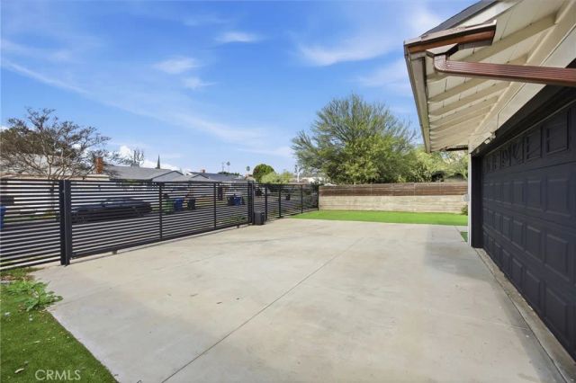 7108 Mammoth, Van Nuys, CA 91405