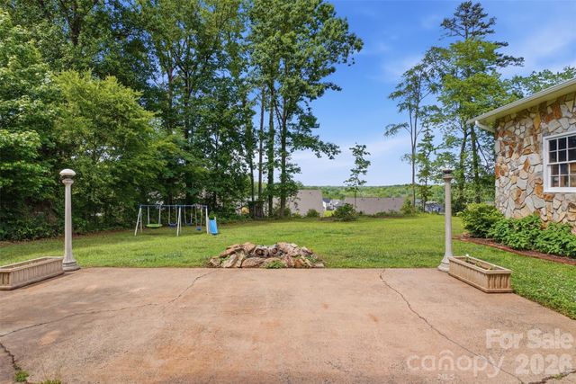 2848 Walter Drive NW, Concord, NC 28027