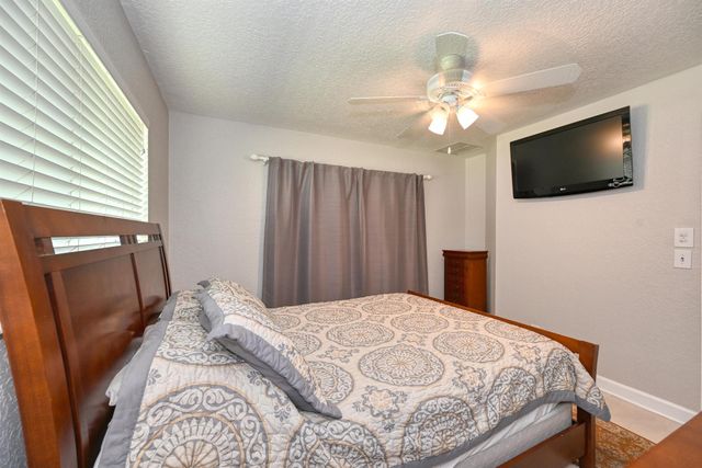 1056 Cheryl Road, Haverhill, FL 33417