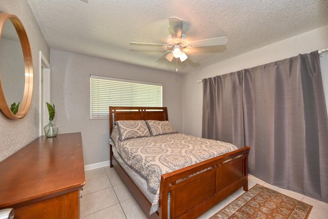 1056 Cheryl Road, Haverhill, FL 33417
