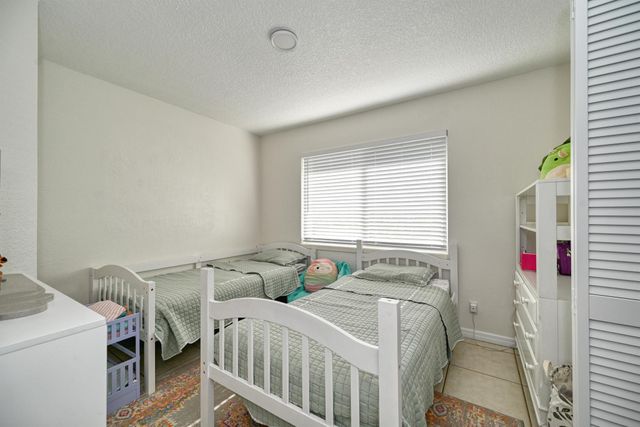 1056 Cheryl Road, Haverhill, FL 33417
