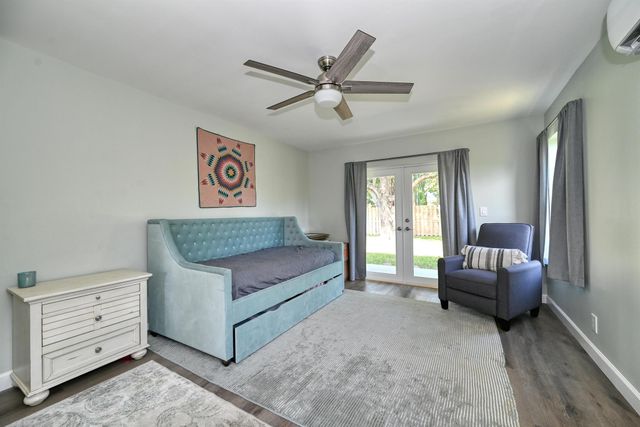 1056 Cheryl Road, Haverhill, FL 33417