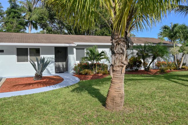 1056 Cheryl Road, Haverhill, FL 33417