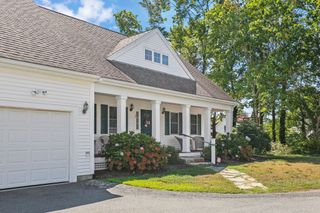 2 Rosemary Ln A, Wareham, MA 02571