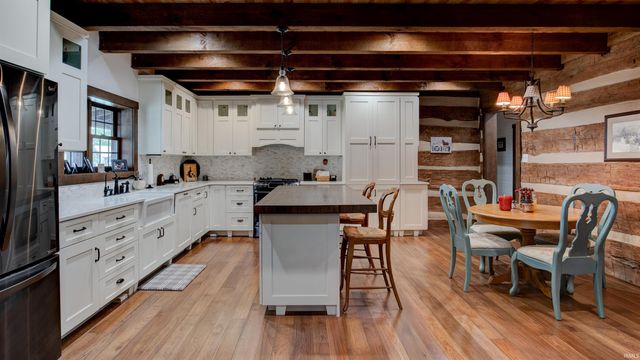 17605 Buzzard Roost Road, Magnet, IN 47520