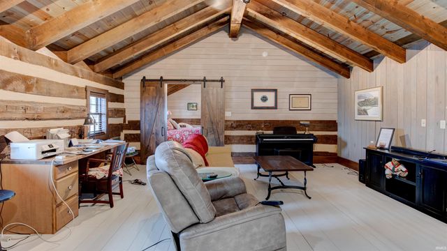 17605 Buzzard Roost Road, Magnet, IN 47520