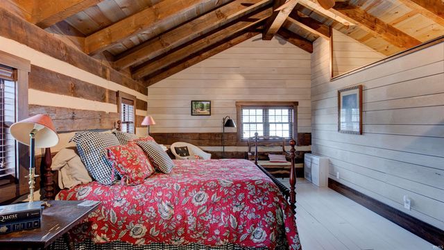 17605 Buzzard Roost Road, Magnet, IN 47520