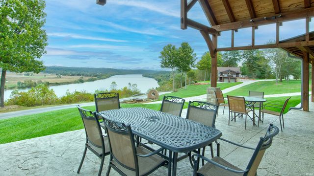 17605 Buzzard Roost Road, Magnet, IN 47520