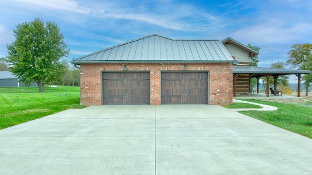 17605 Buzzard Roost Road, Magnet, IN 47520
