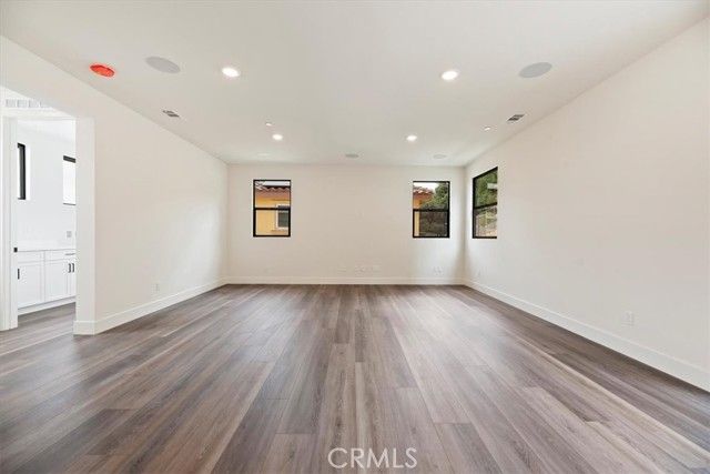 943 N Avenue 66, Los Angeles, CA 90042