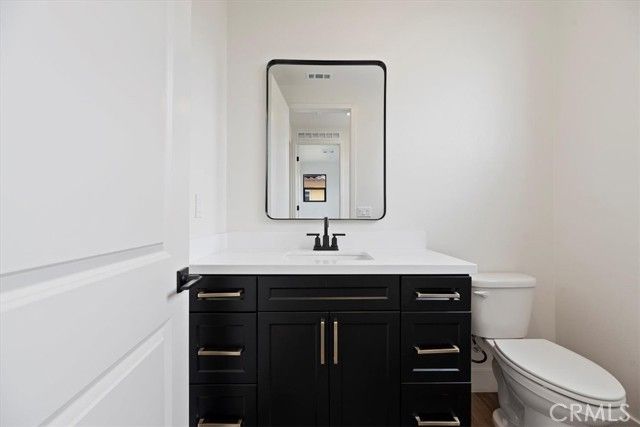 943 N Avenue 66, Los Angeles, CA 90042