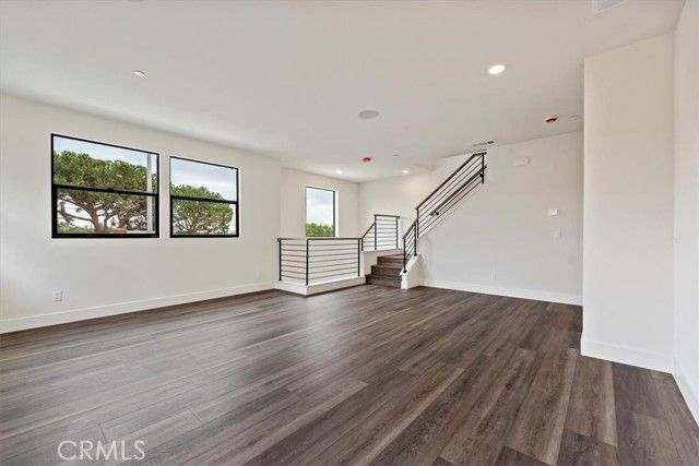 943 N Avenue 66, Los Angeles, CA 90042