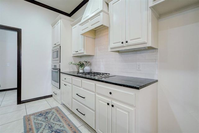 917 NW 185th Street, Edmond, OK 73012