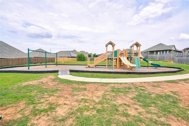 917 NW 185th Street, Edmond, OK 73012