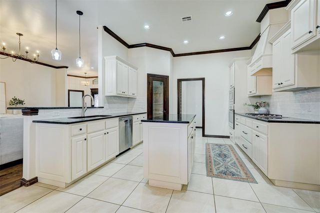 917 NW 185th Street, Edmond, OK 73012