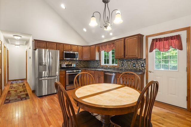 49 Harmony Xing, East Bridgewater, MA 02333