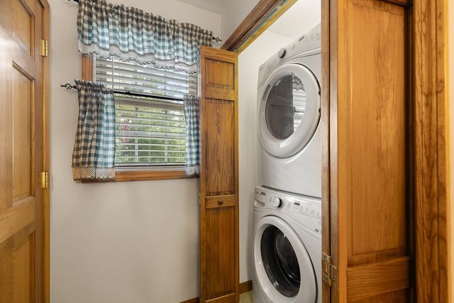 49 Harmony Xing, East Bridgewater, MA 02333