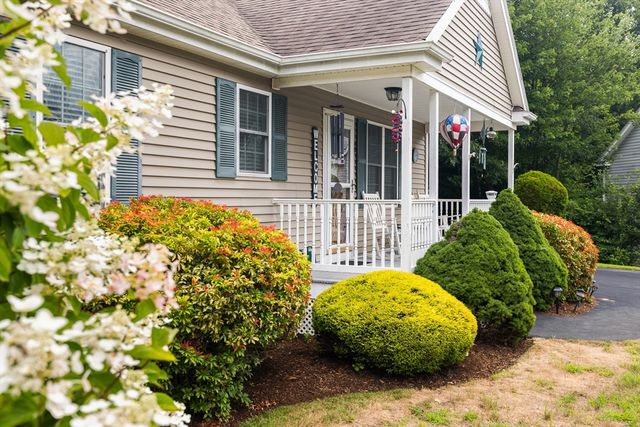 49 Harmony Xing, East Bridgewater, MA 02333