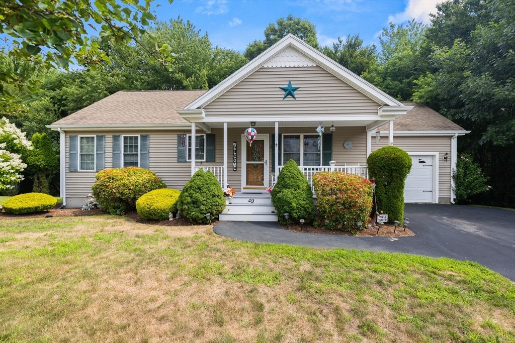 49 Harmony Xing, East Bridgewater, MA 02333