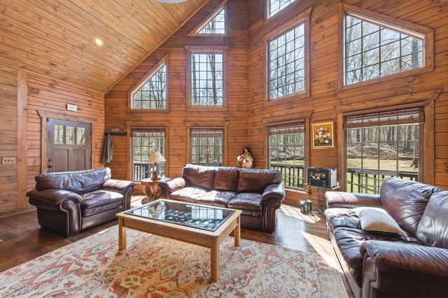 1118 Carrollville Landing Rd, Clifton, TN 38425