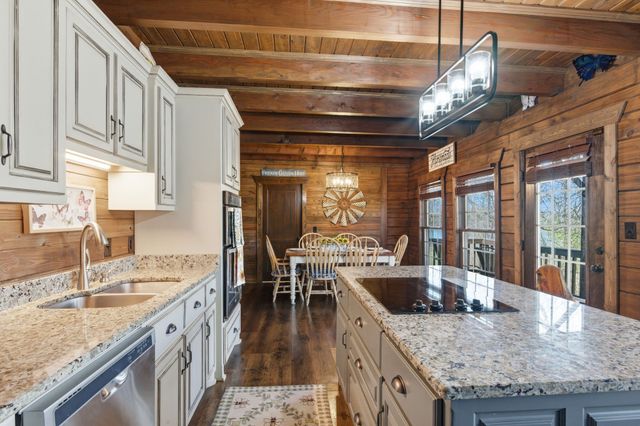 1118 Carrollville Landing Rd, Clifton, TN 38425