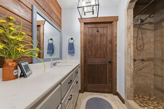 1118 Carrollville Landing Rd, Clifton, TN 38425