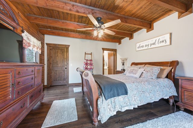 1118 Carrollville Landing Rd, Clifton, TN 38425