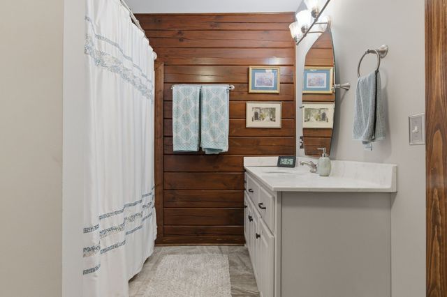 1118 Carrollville Landing Rd, Clifton, TN 38425