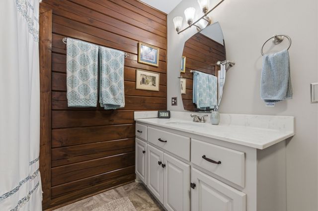 1118 Carrollville Landing Rd, Clifton, TN 38425